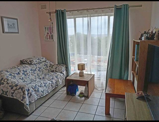 2 BEDROOM FLAT FOR SALE IN BLUFF